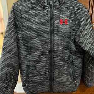 Under Armour boys medium puffer jacket